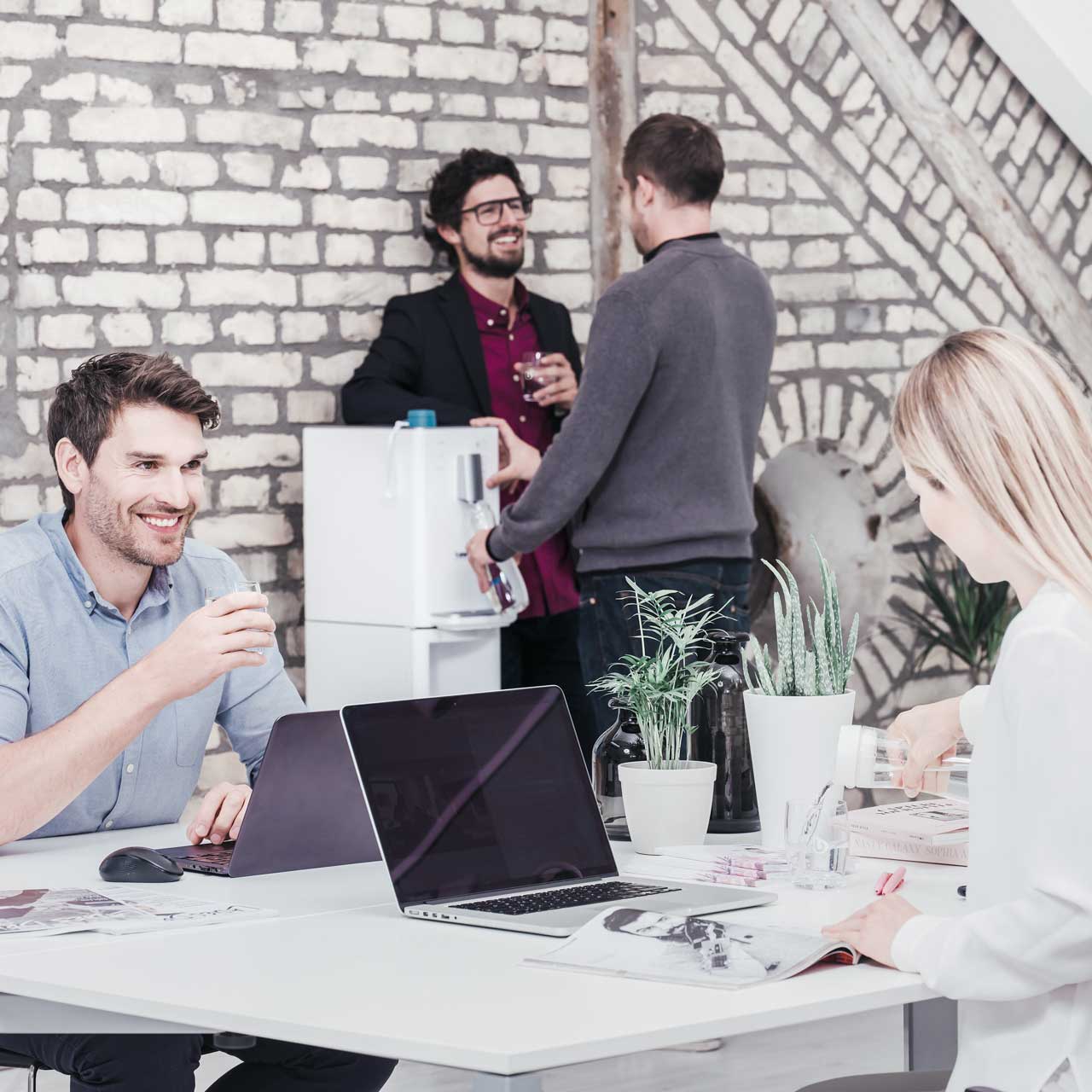 Vandautomat i kontormiljoe