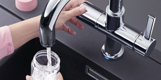 Pure-Flasche-befuellen-Tritan