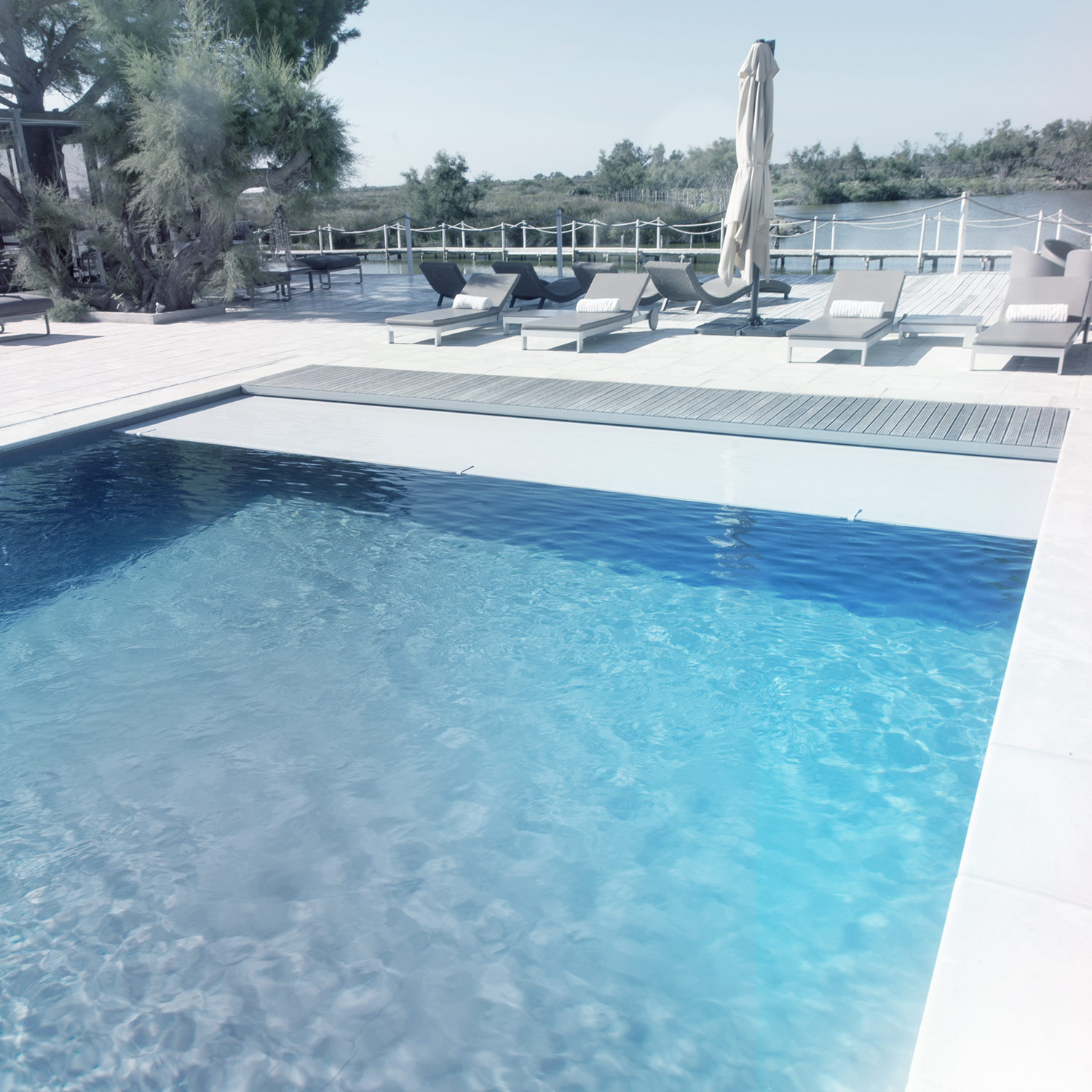 Automatic BWT Stardeck cover for swiming pool