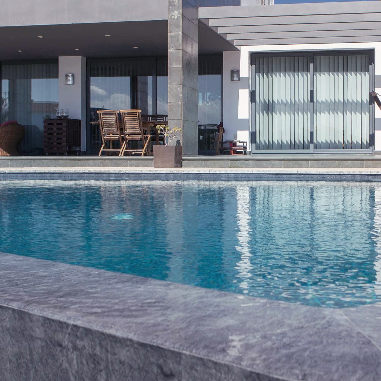 Piscine en béton Revêtement en feuille d'aluminium