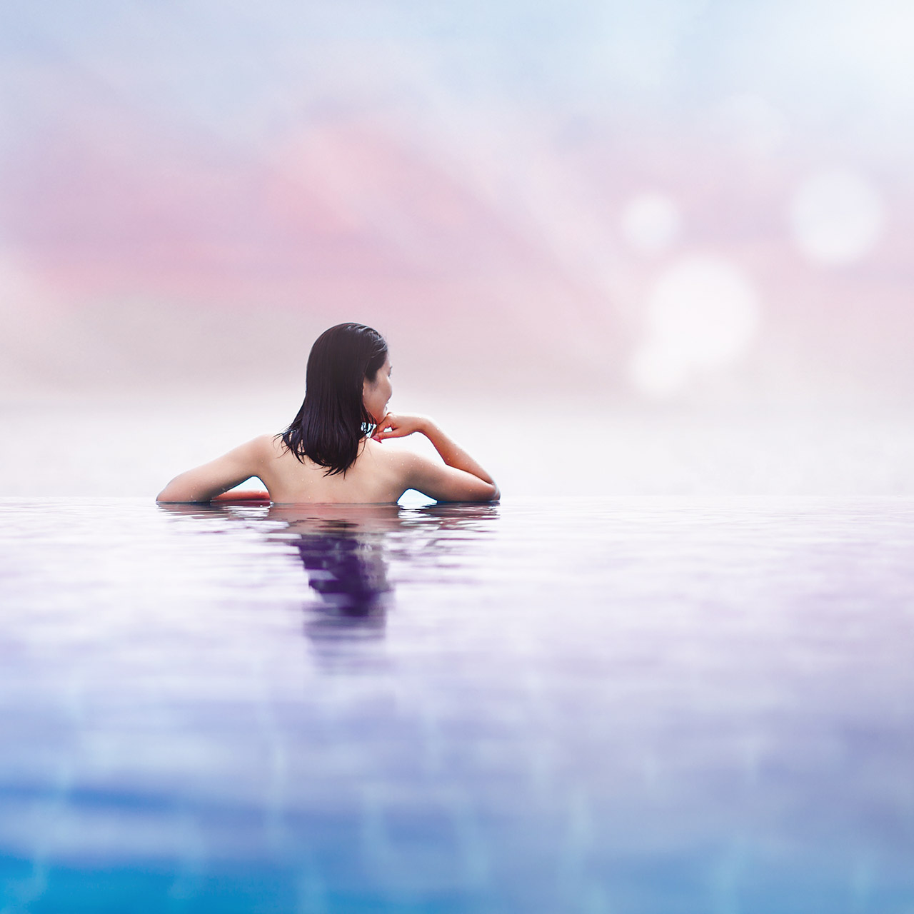 Mood image lady in a pool