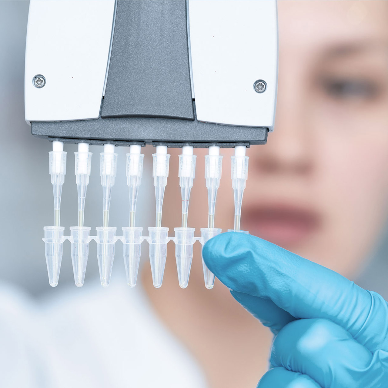 Gezuiverd water wordt geanalyseerd